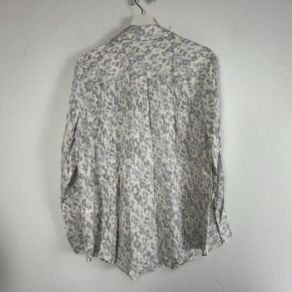Calvin Klein Jeans Womens White & Gray Animal Print Button-Up Shirt Small New - Picture 2 of 7